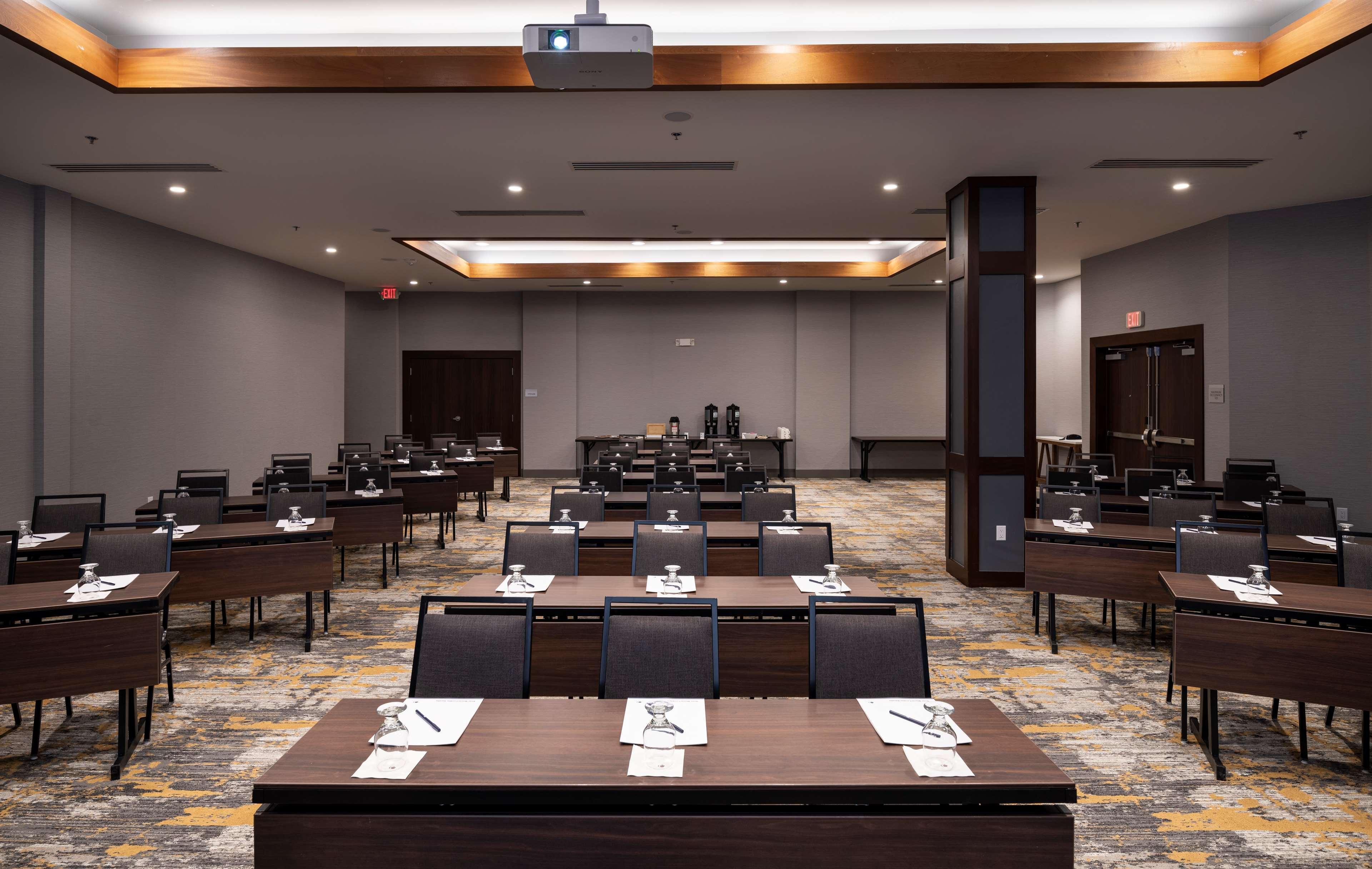 Hotel Doubletree By Hilton Madison East Zewnętrze zdjęcie
