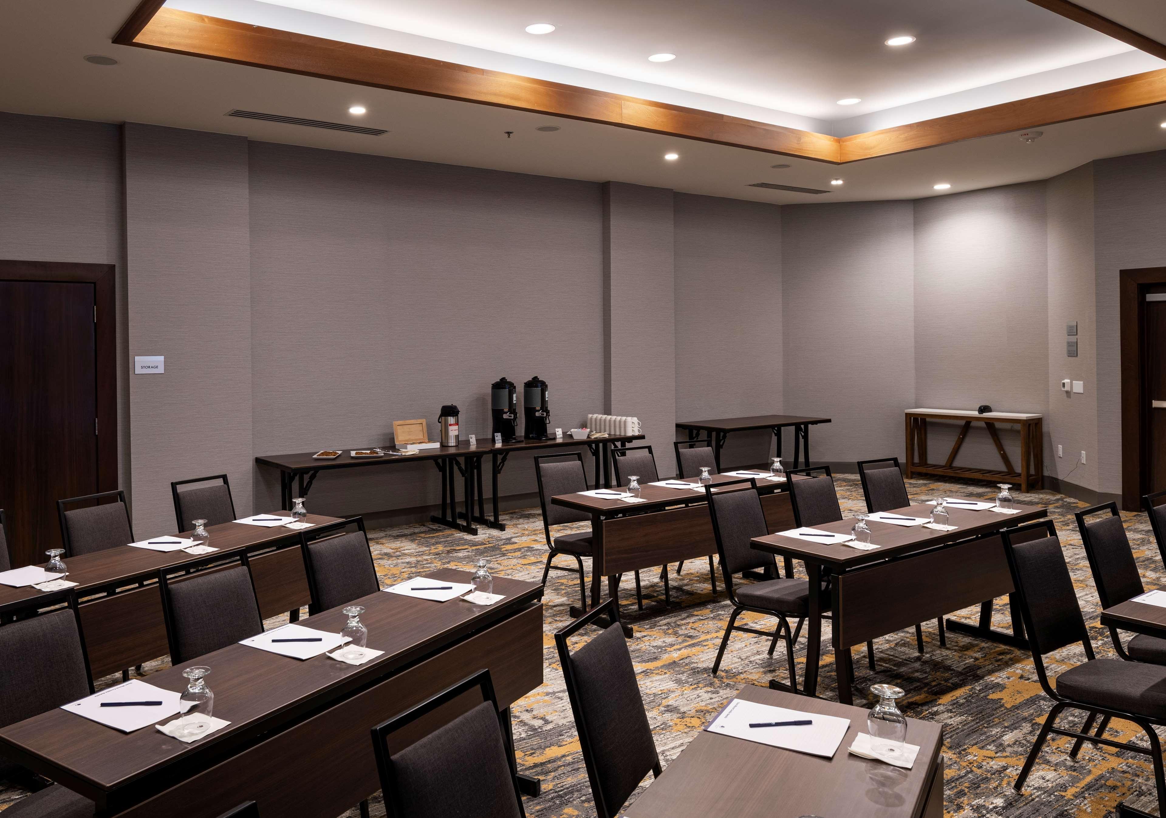 Hotel Doubletree By Hilton Madison East Zewnętrze zdjęcie