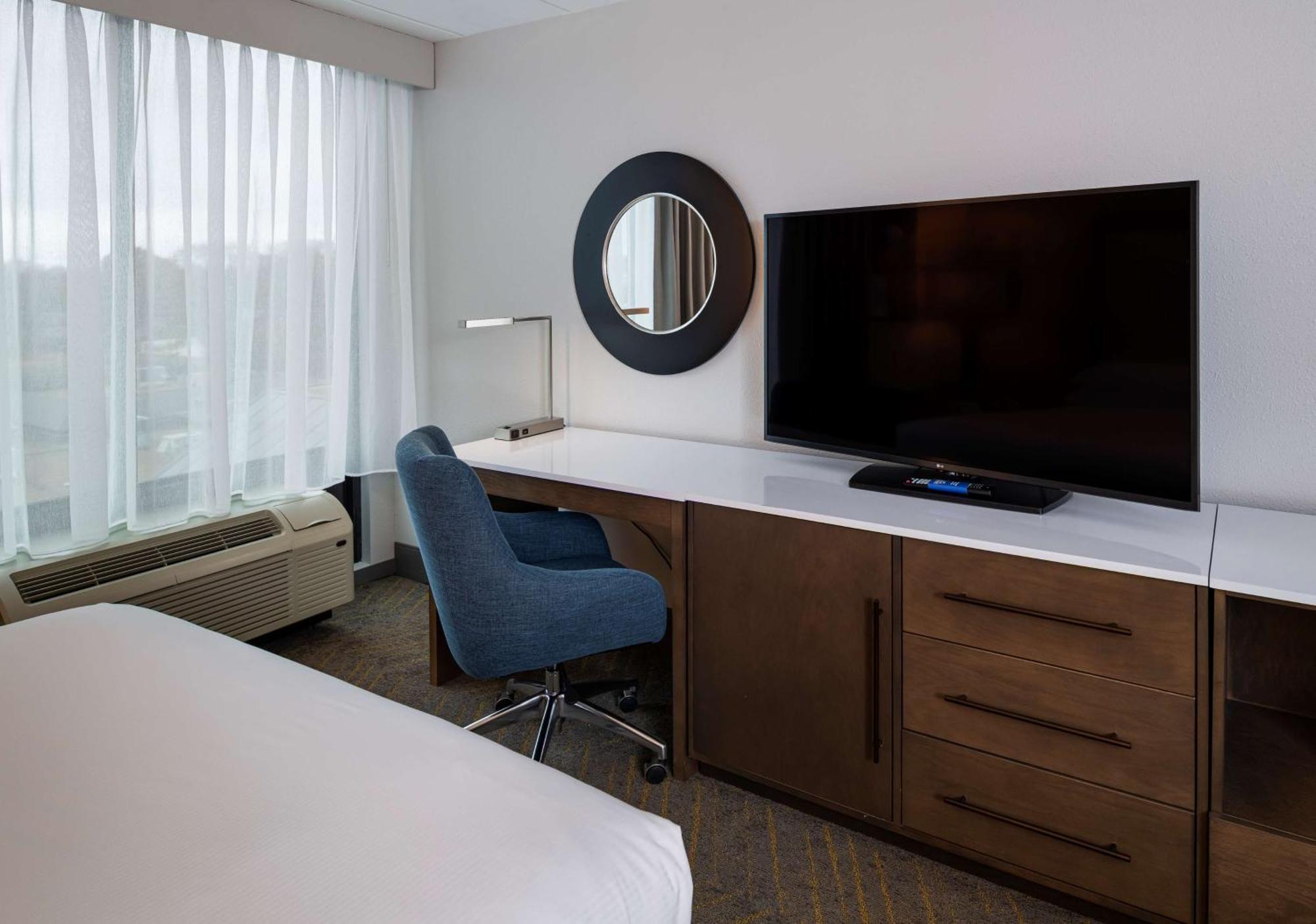 Hotel Doubletree By Hilton Madison East Zewnętrze zdjęcie